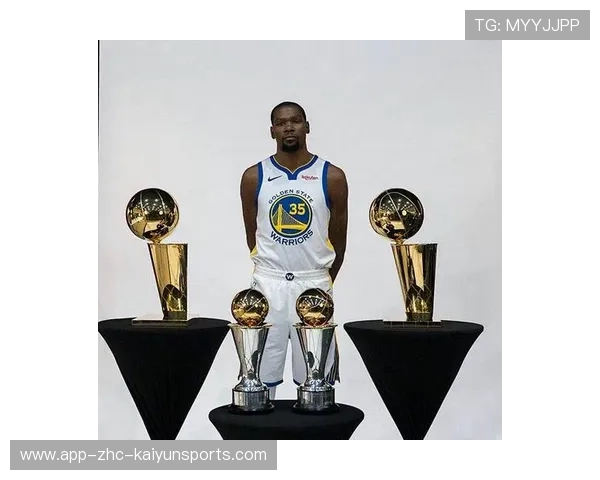 太阳杜兰特干拔命中，关键回合直接终结，杜兰特伤退勇士遭太阳16分逆转