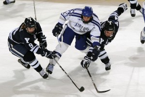 kaiyun体育综合-火箭凶猛3连胜！30分钟赢绿军33分打疯了 杜兰特领衔7人上双，火箭队连败纪录